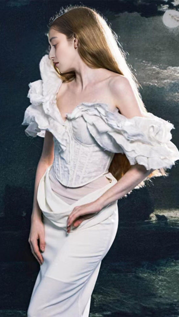 AIIZIE PUFF CORSET TOP IN WHITE - product image