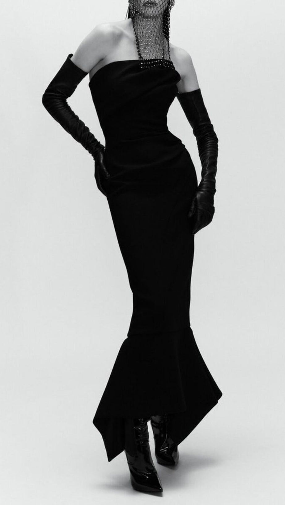 OFF SHOULDER MAXI DRESS IN BLACK