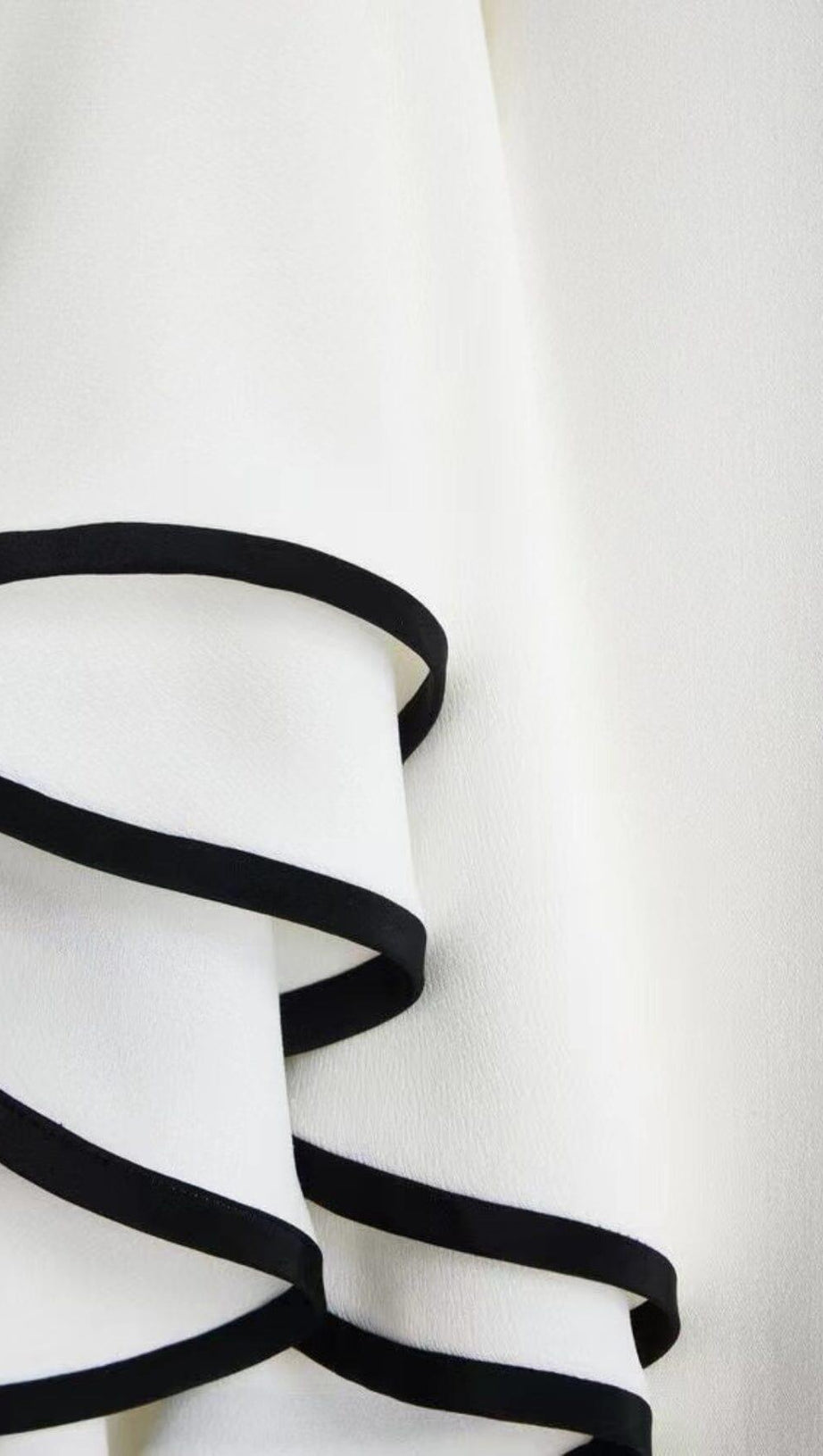 RUFFLED SLEEVE MINI DRESS IN WHITE