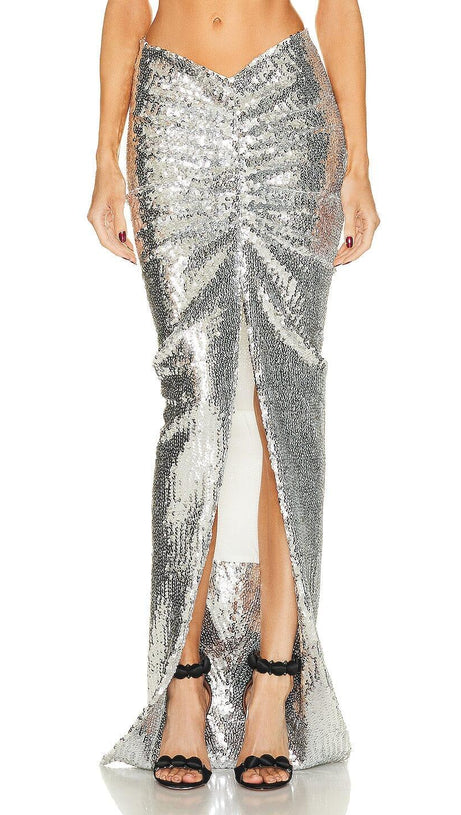 ABITO DUE PEZZI CON SPACCHI DI PAILLETTES IN ARGENTO METALLIZZATO