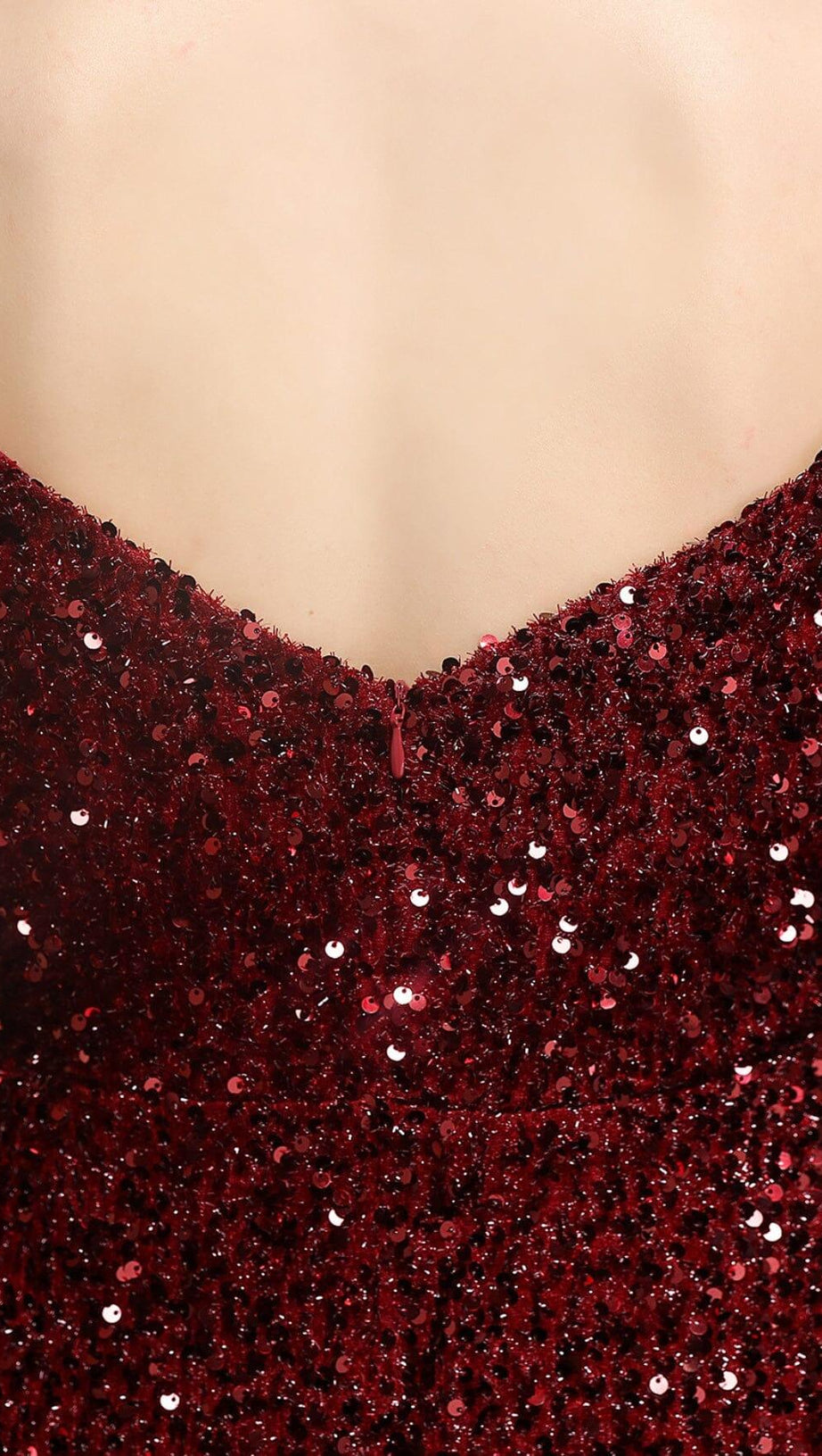 MIDIKLEID MIT PAILLETTENAUSSCHNITT