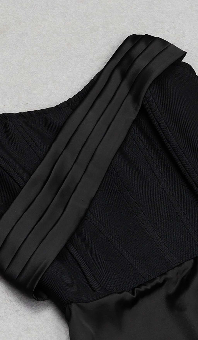 SLEEVELESS BANDAGE MIDI DRESS IN BLACK