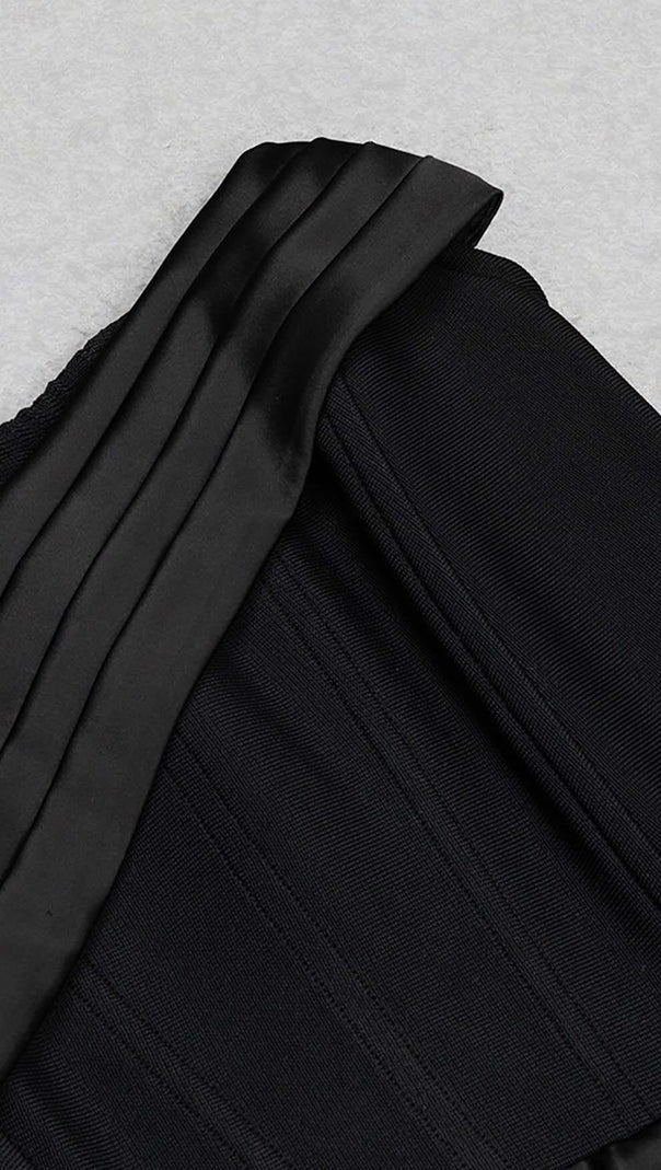 ABITO MIDI SENZA MANICHE CON BENDAGGI NERO