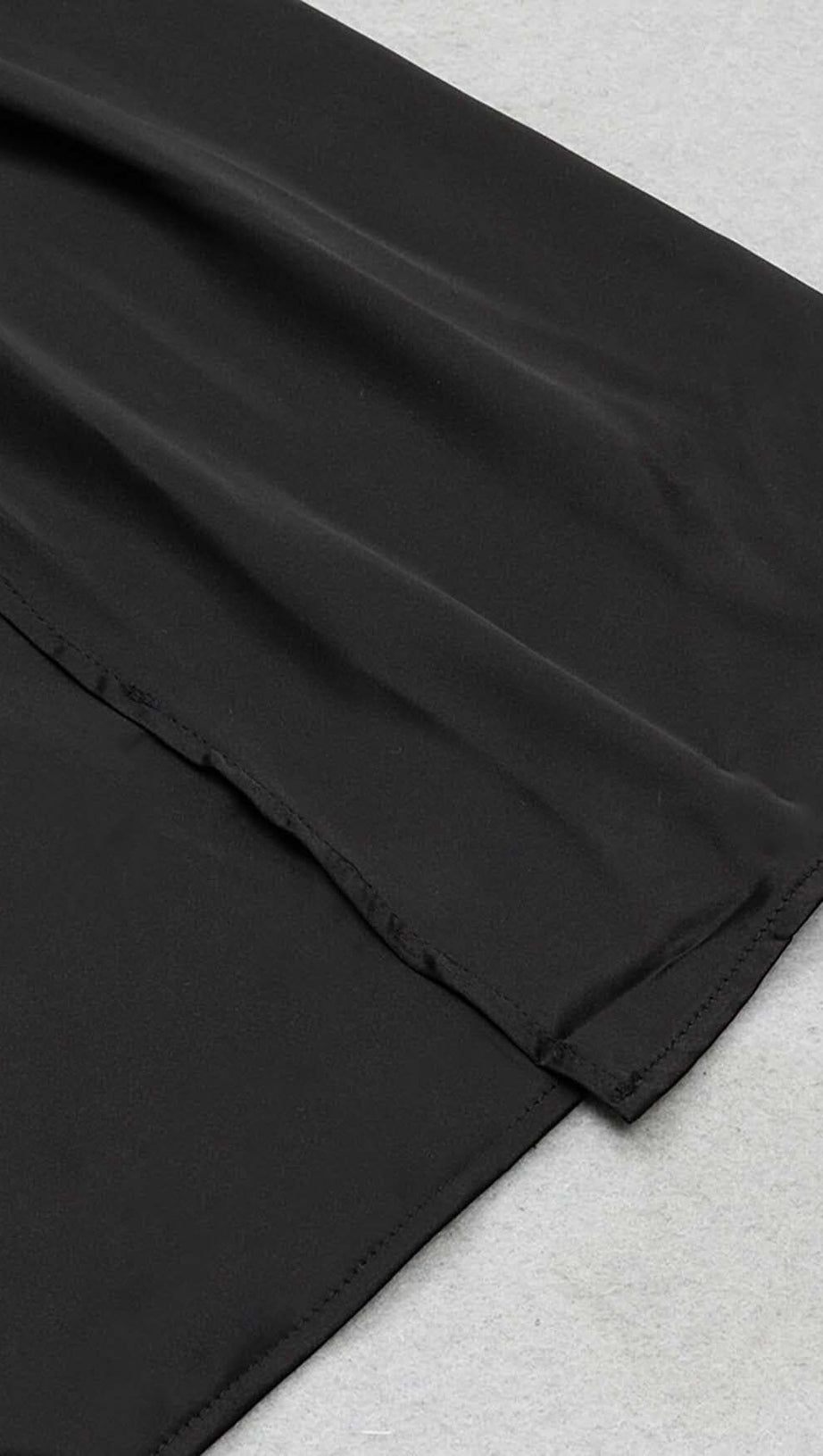 SLEEVELESS BANDAGE MIDI DRESS IN BLACK