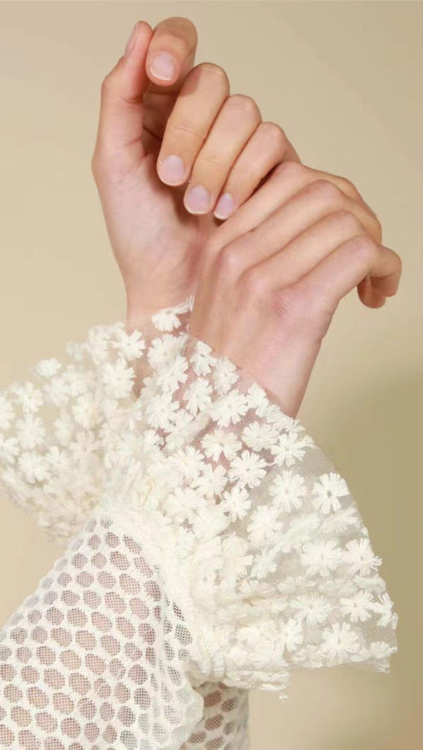 AIIZIE SNOWFLAKE LACE TWO PIECE SET IN WHITE - product image