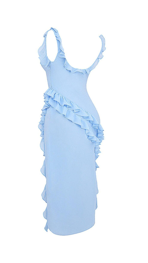 Zartblaues Maxikleid mit Rüschen