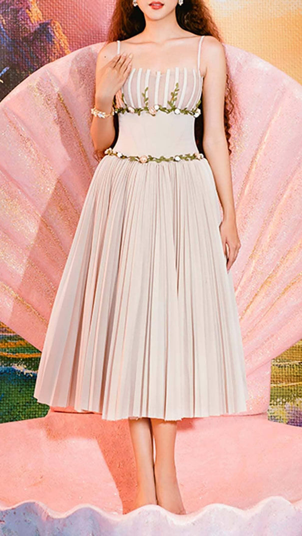 AIIZIE SPLICED FLORAL SLEEVELESS MIDI DRESS IN LIGHT GRAY - product image