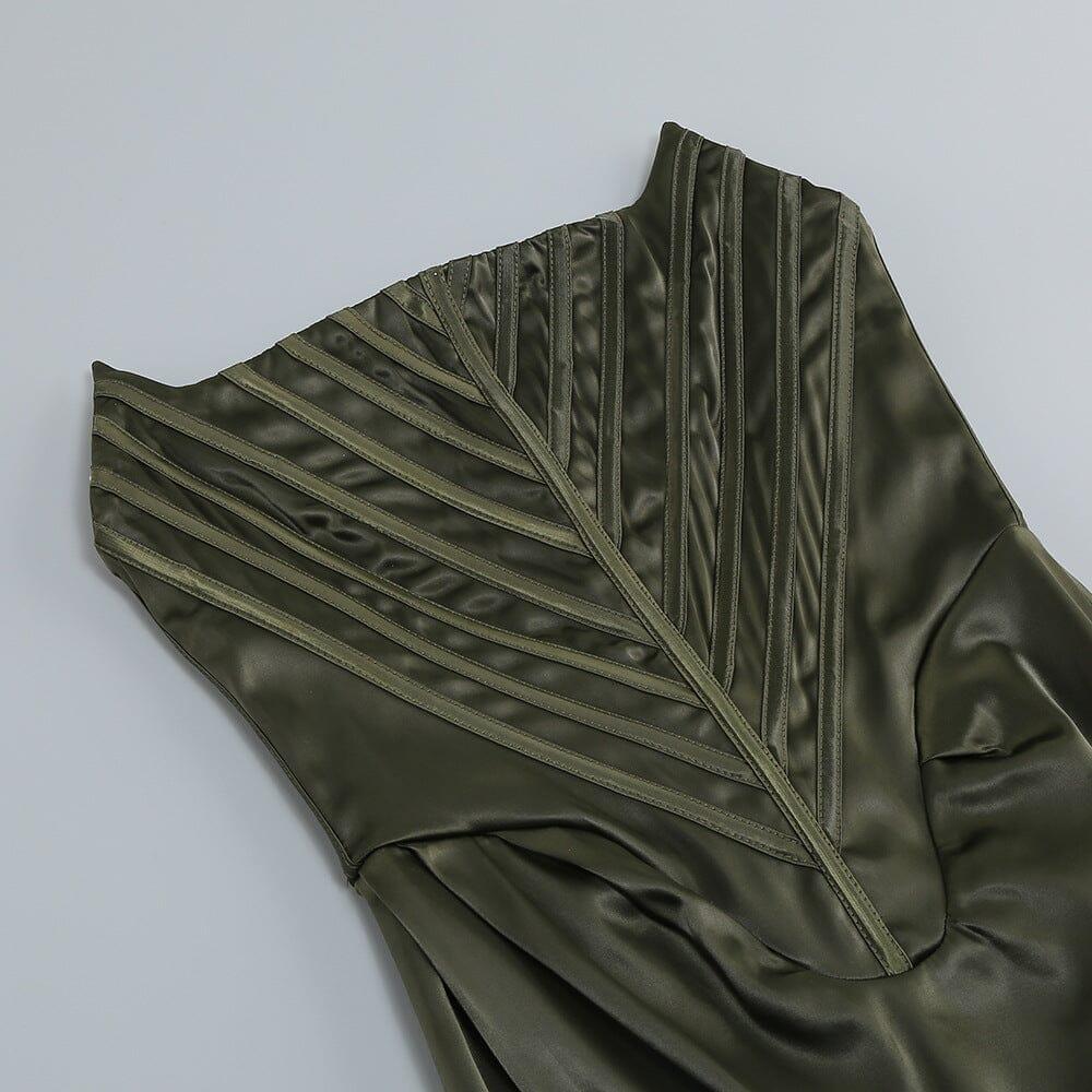 TRÄGERLOSES MAXIKLEID AUS SATIN MIT GESCHLAGENEM ÄRMEL