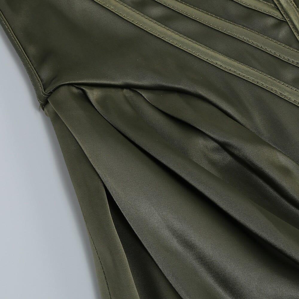 TRÄGERLOSES MAXIKLEID AUS SATIN MIT GESCHLAGENEM ÄRMEL
