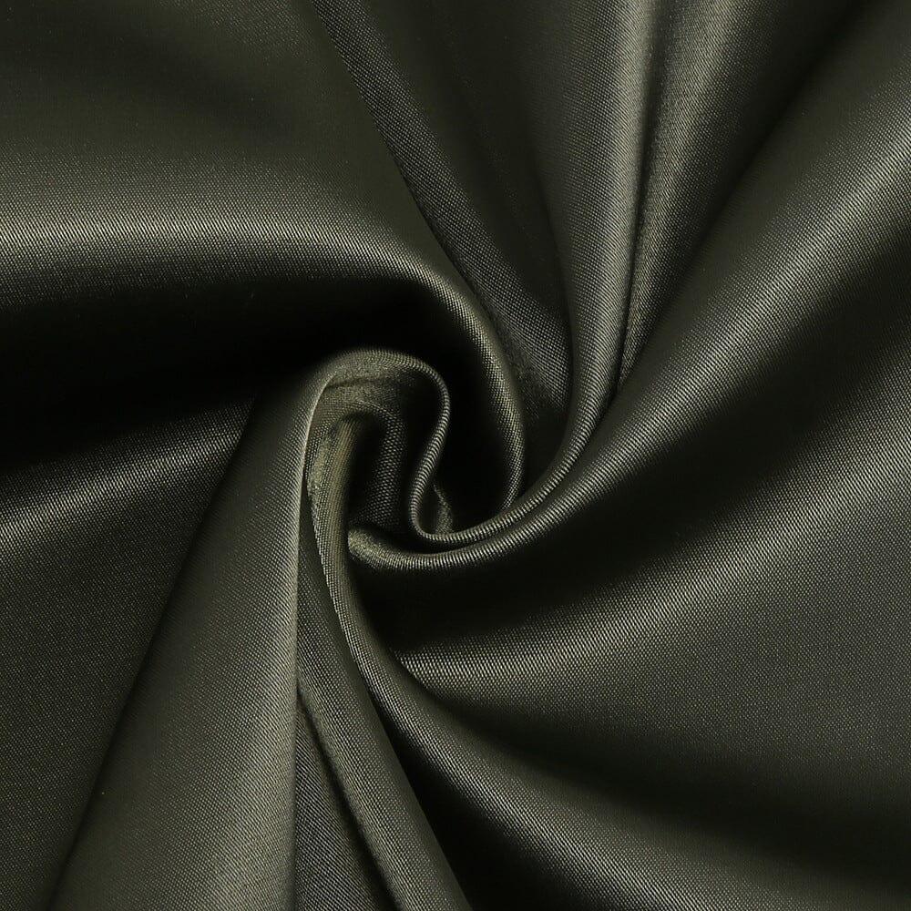 TRÄGERLOSES MAXIKLEID AUS SATIN MIT GESCHLAGENEM ÄRMEL