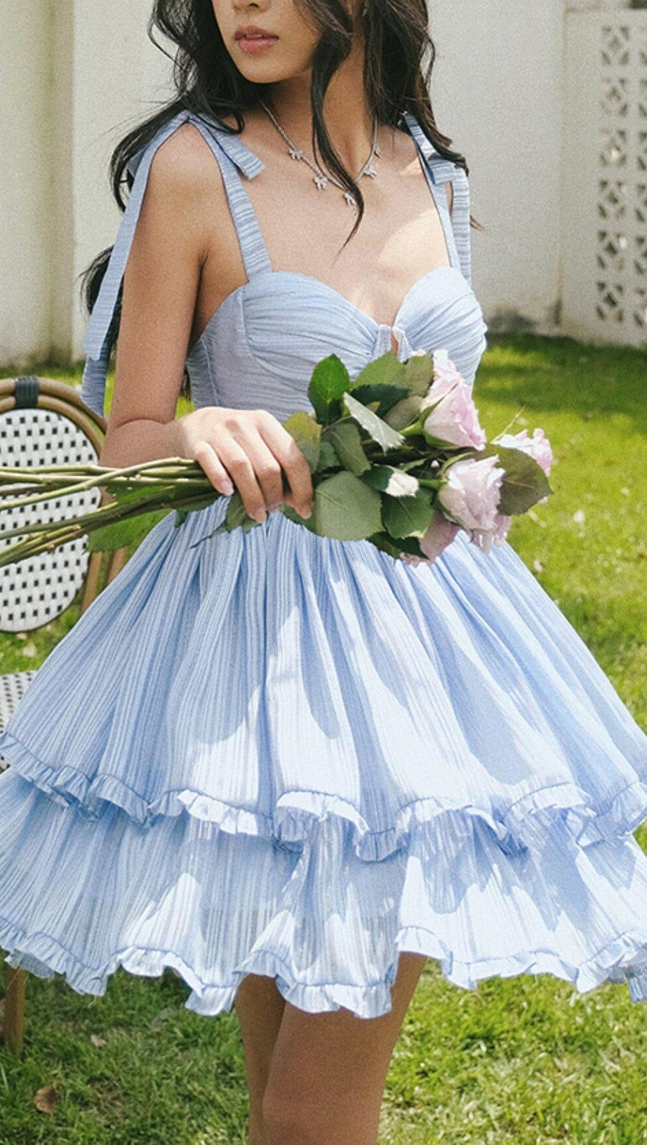 KORSETT-MIDIKLEID MIT TRÄGERN IN BLAU