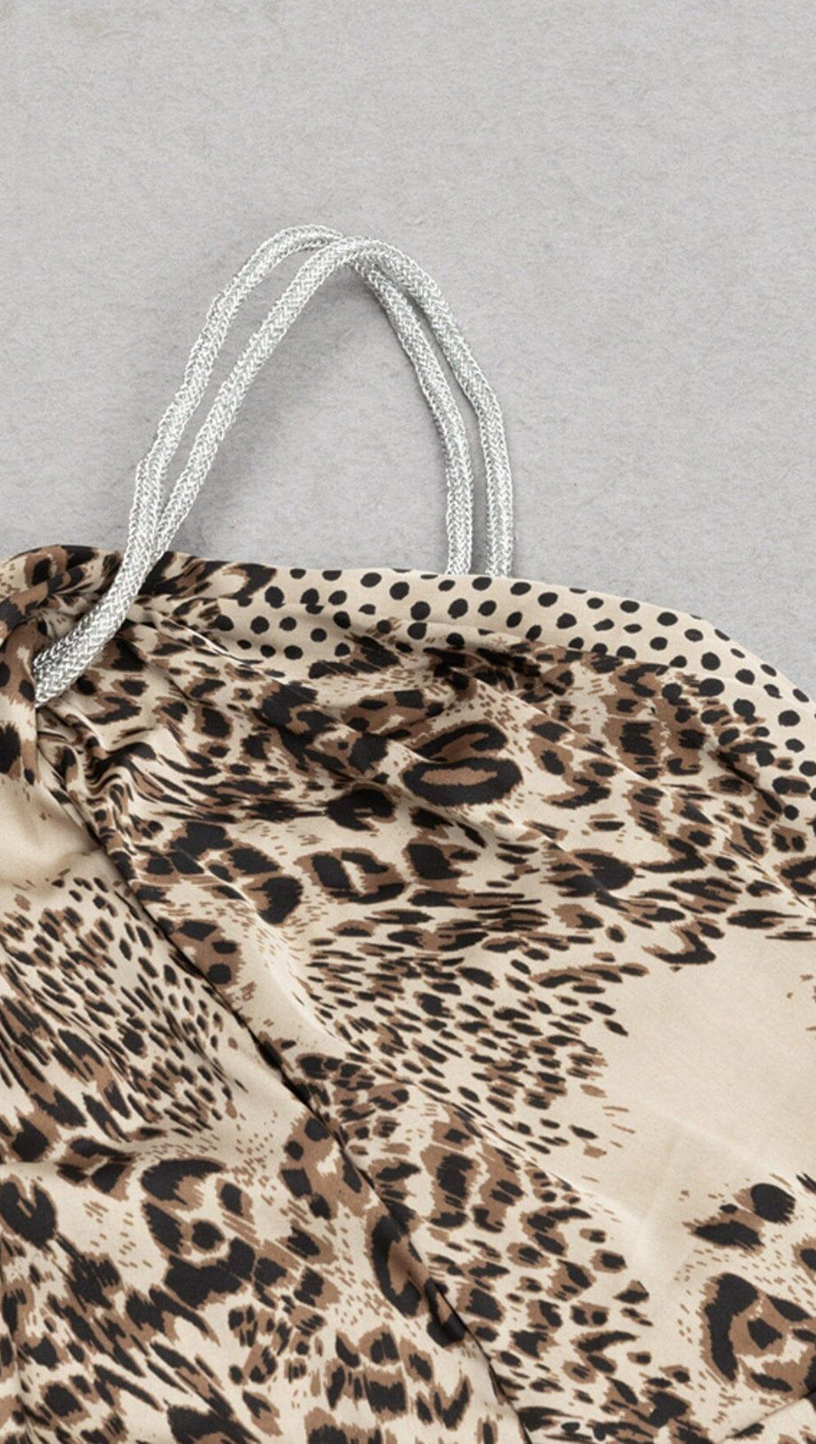 Träger-Jumpsuit mit Leopardenmuster in Braun