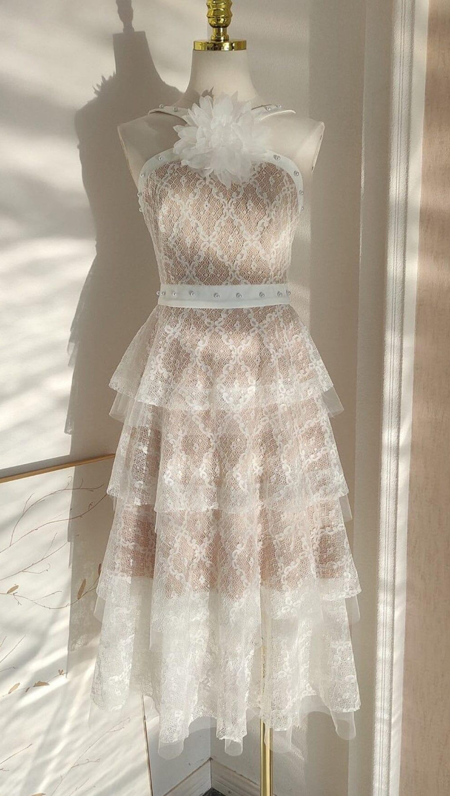 3D FLORAL PEARL BUTTON RUFFLES MIDI DRESS IN WHITE