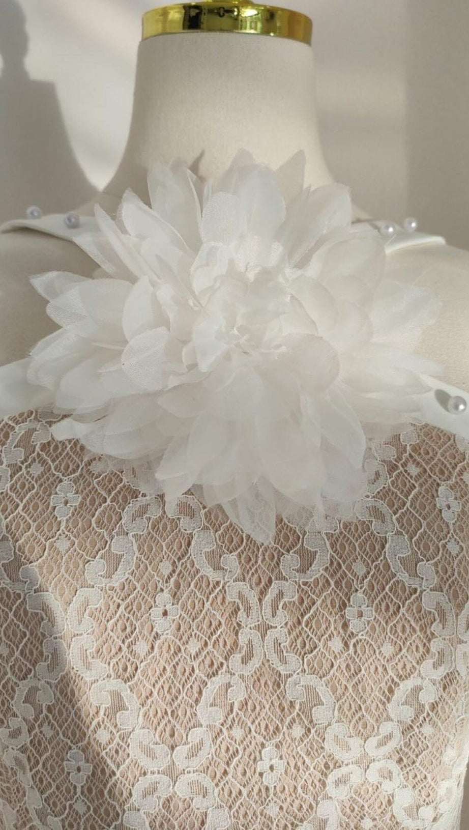 3D FLORAL PEARL BUTTON RUFFLES MIDI DRESS IN WHITE