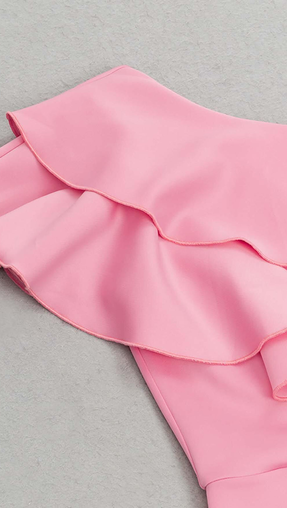 BODYCON RUFFLE MIDI DRESS IN APRICOT