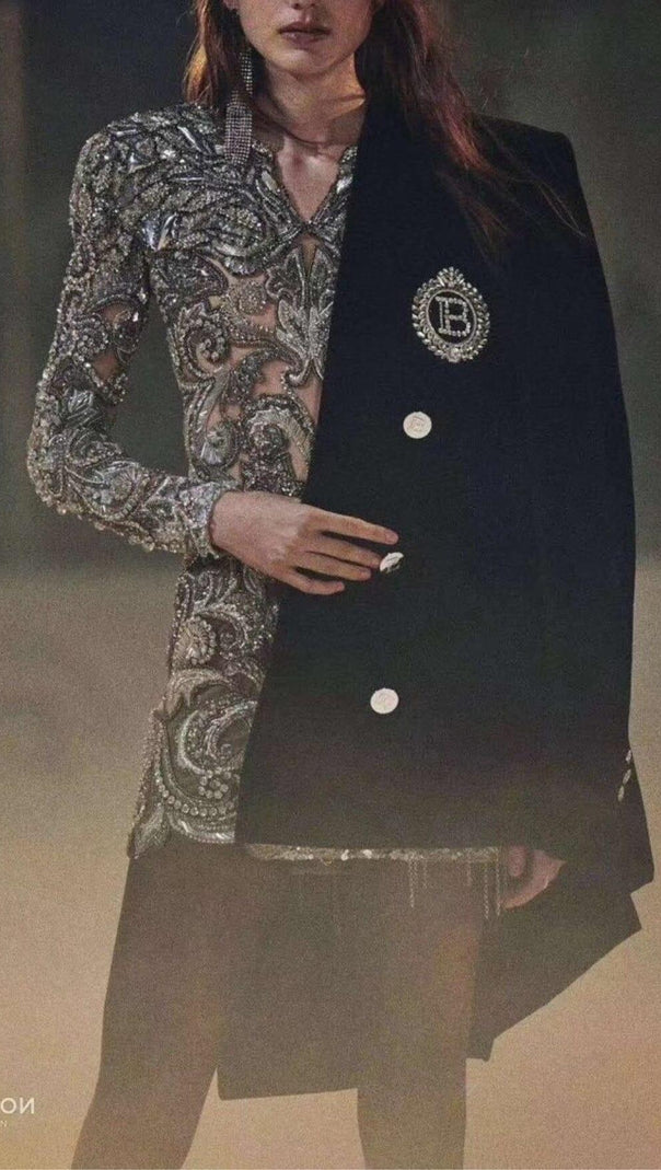 AIIZIE DOUBLE BREASTED BLAZER IN BLACK - product image