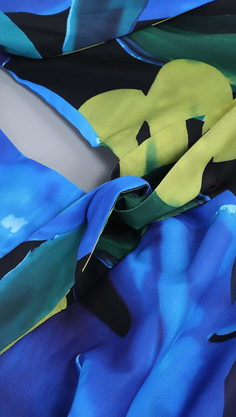 Rückenfreies Maxikleid mit Blumenmuster in Blau