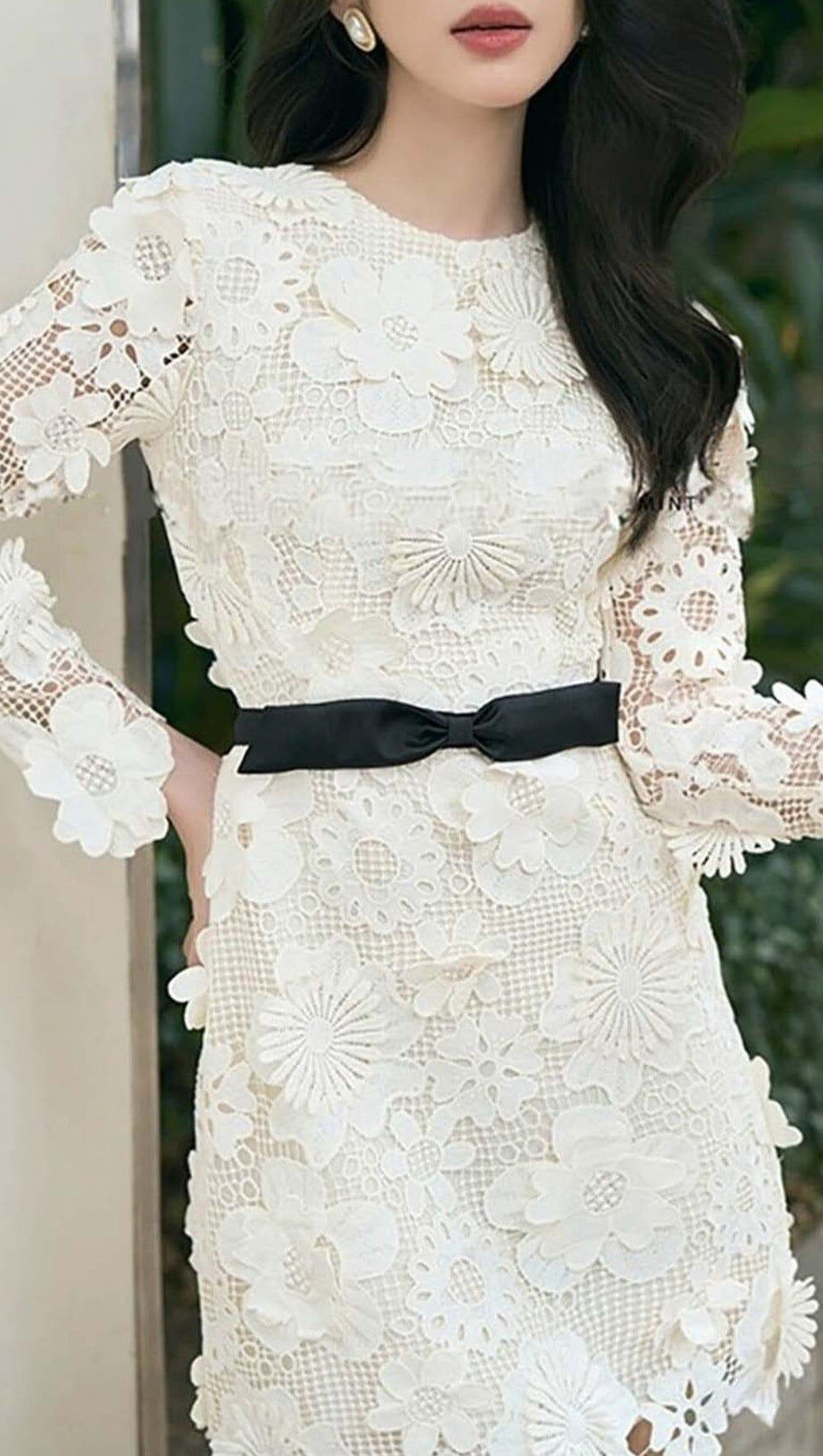 FLORAL EMBROIDERED LACE MIDI DRESS IN WHITE