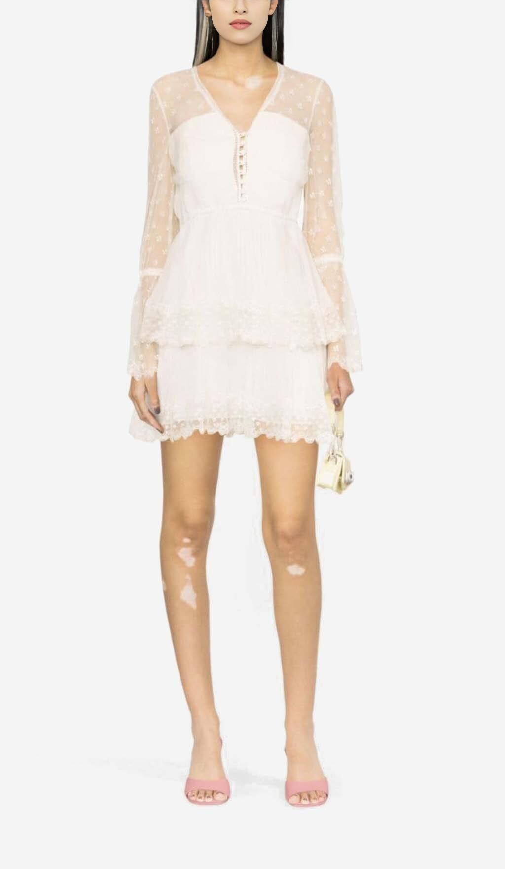 ABITO MIDI A BALZE IN PIZZO FLOREALE IN LVORY