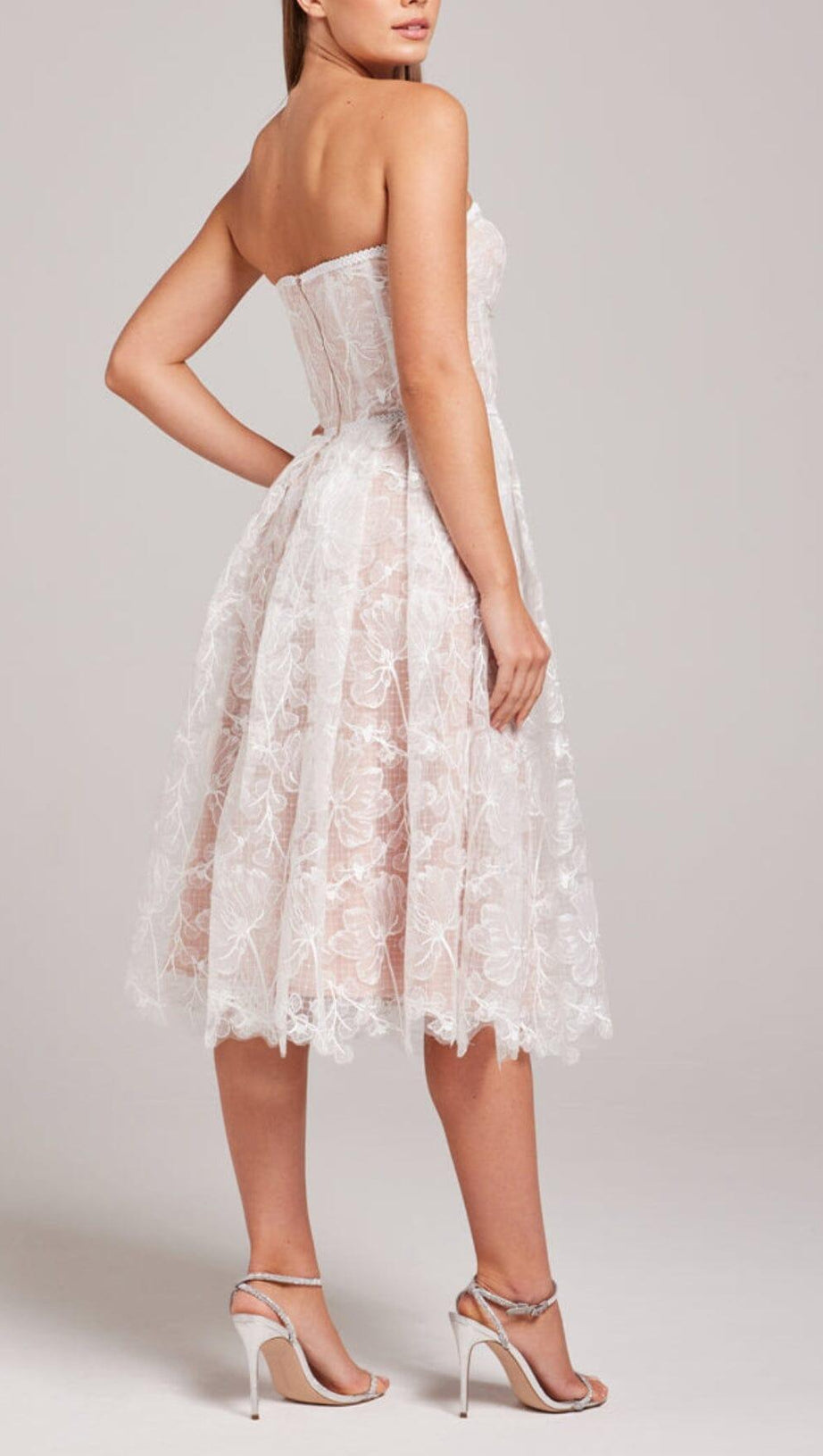 LACE BANDEAU MIDI DRESS IN WHITE