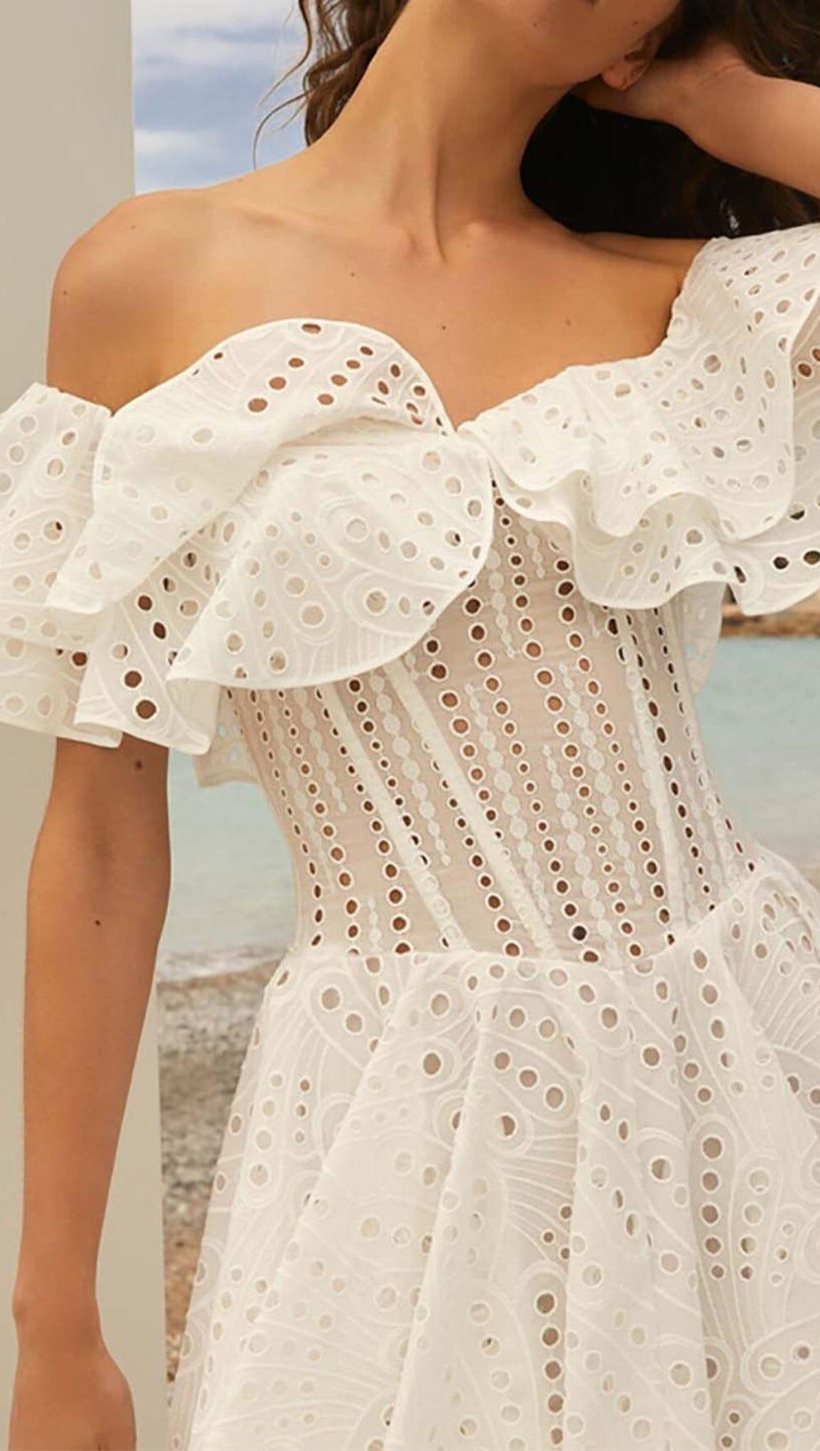 OFF-SHOULDER PRINT MINI DRESS IN WHITE