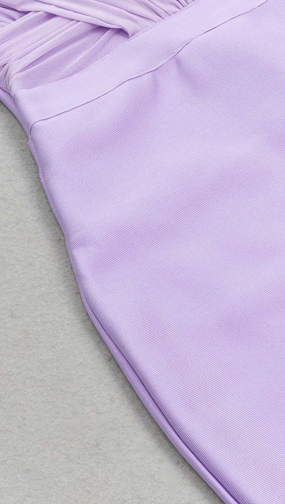 ABITO MIDI MONOSPALLA CON SPACCO SULLA COSCIA LILLA