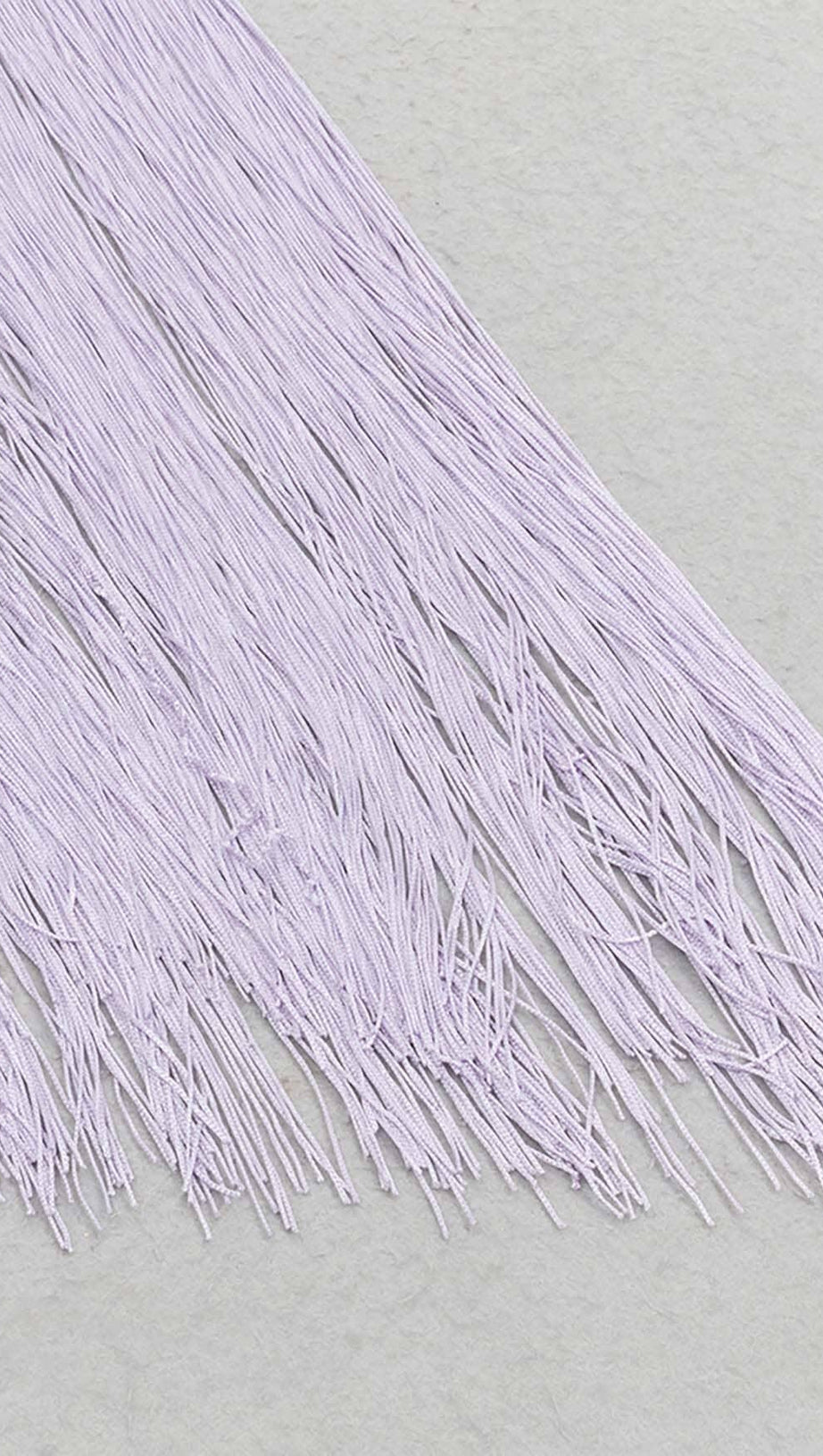 Ärmelloses Midikleid mit Quasten in Lila