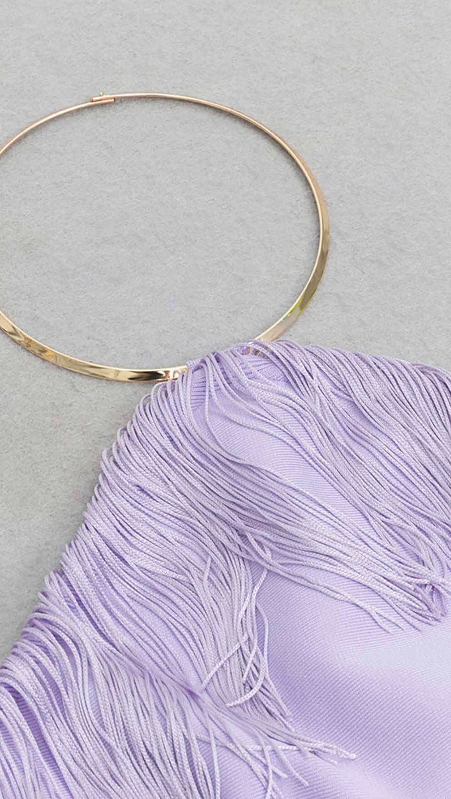 Ärmelloses Midikleid mit Quasten in Lila