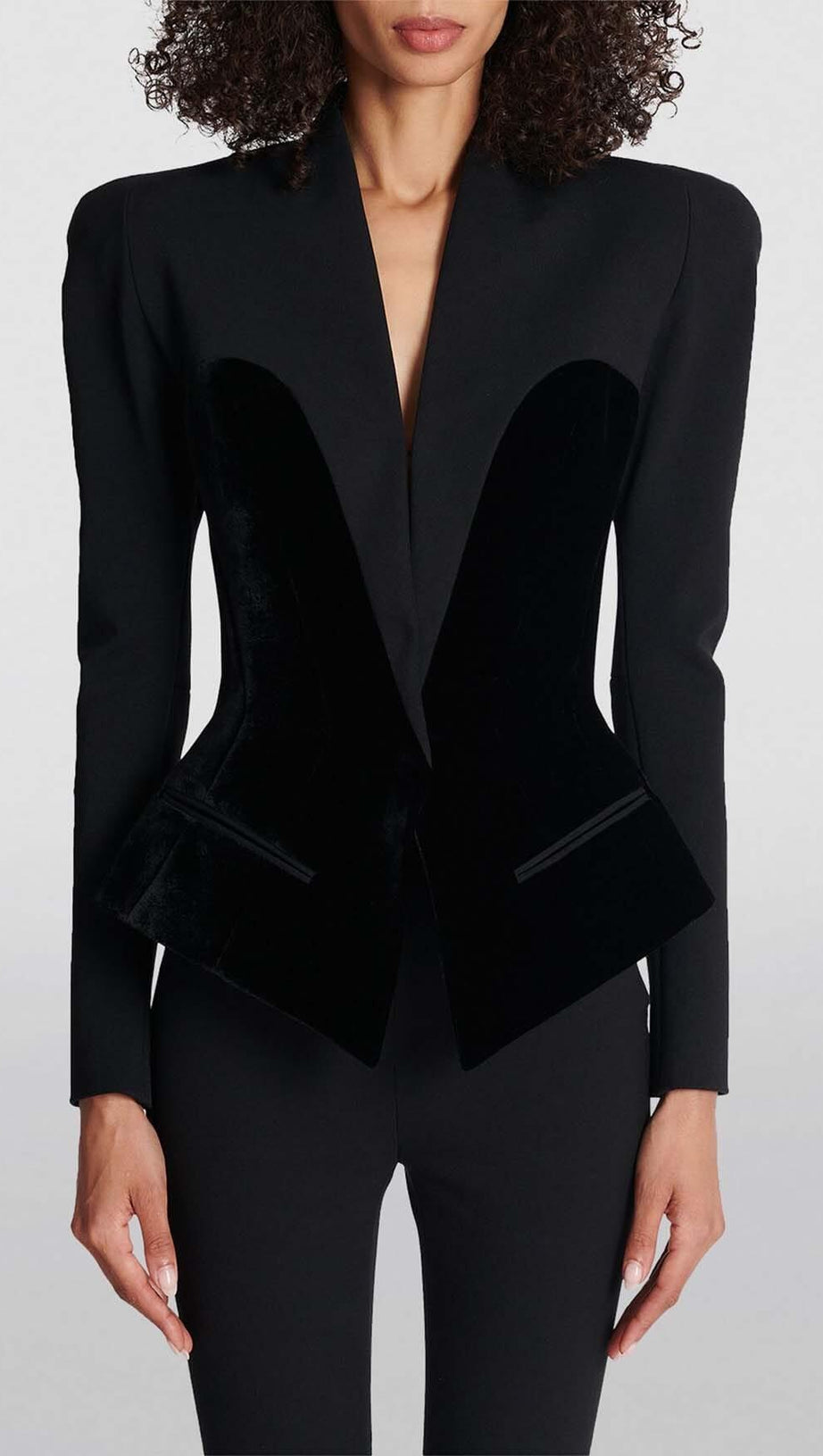 V NECK TWO POCKETS BLAZER IN BLACK