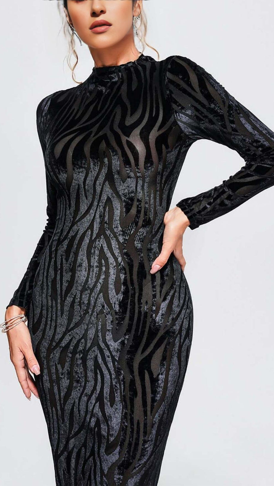 ZEBRA-PATTERN LONG-SLEEVED MIDI DRESS IN BLACK