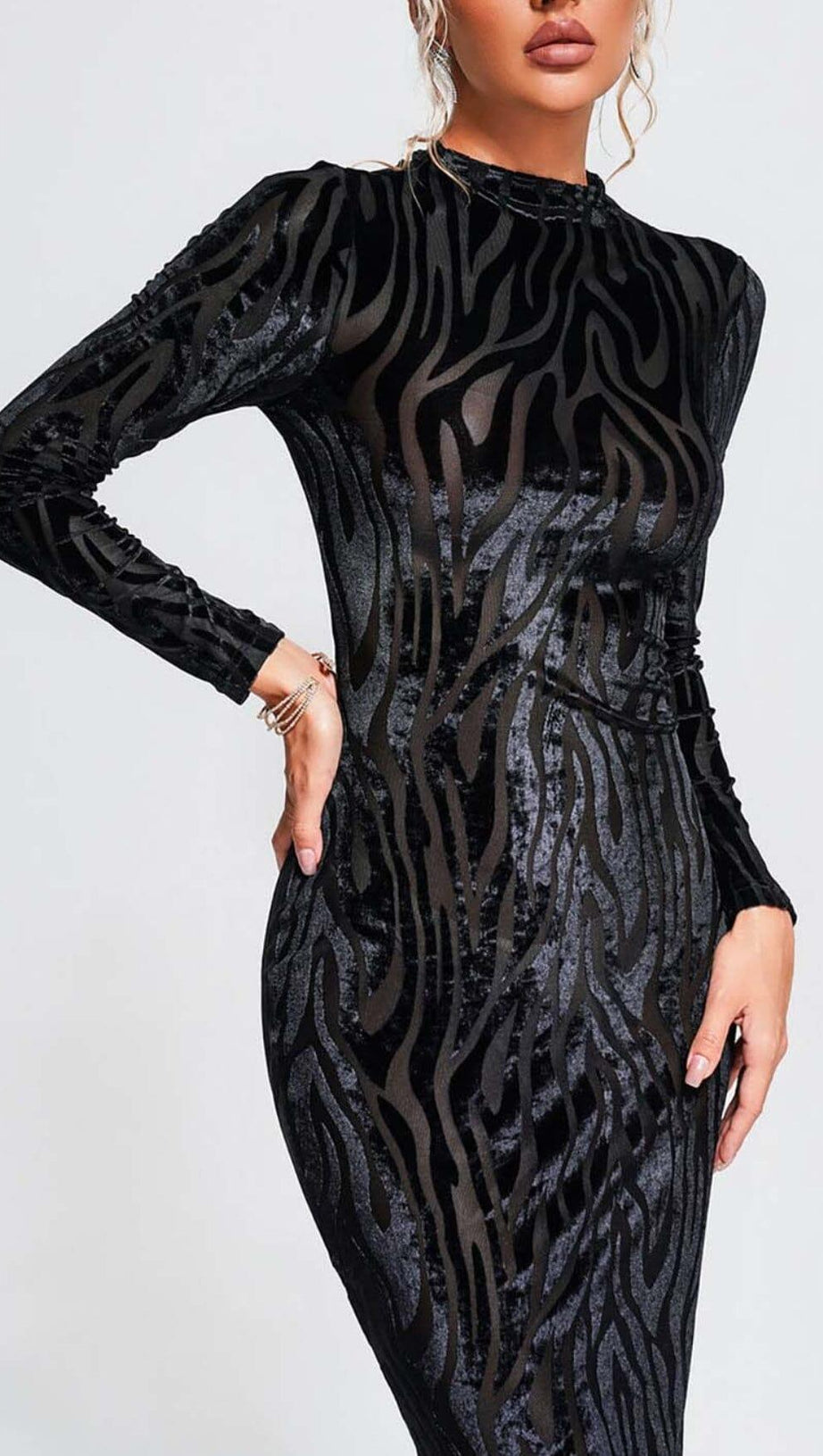 ZEBRA-PATTERN LONG-SLEEVED MIDI DRESS IN BLACK