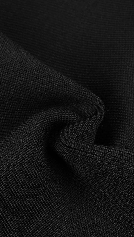 ABITO MIDI SENZA SPALLINE CON SCOLLO A V NERO