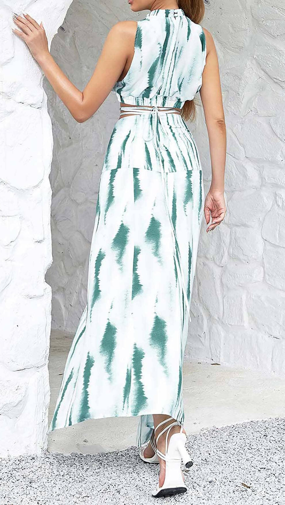 Neckholder-Maxikleid ohne Ärmel in mehreren Farben