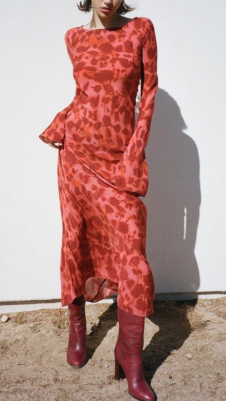 ROSE PRINT FLARE MAXI DRESS IN RED