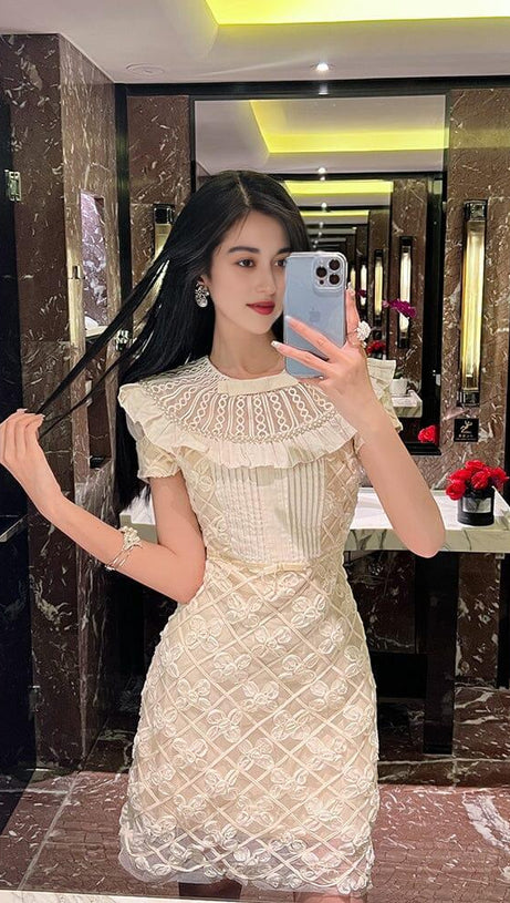 RUFFLES EMBROIDERY MIDI DRESS IN WHITE