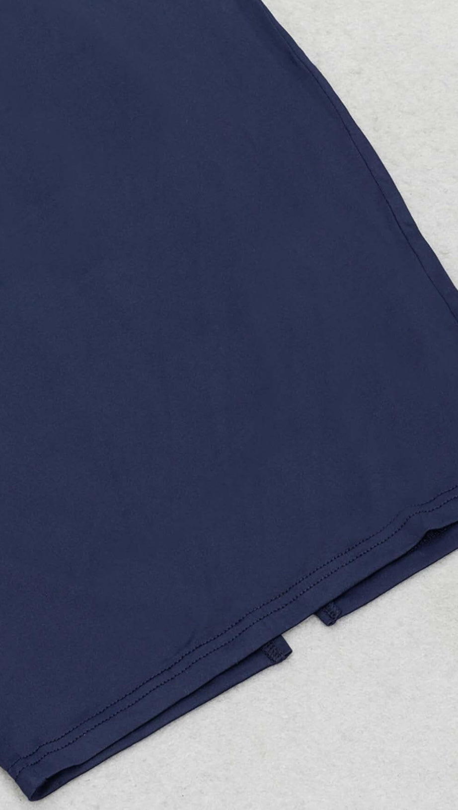 KORSETT-SPITZEN-MAXIKLEID IN MARINEBLAU