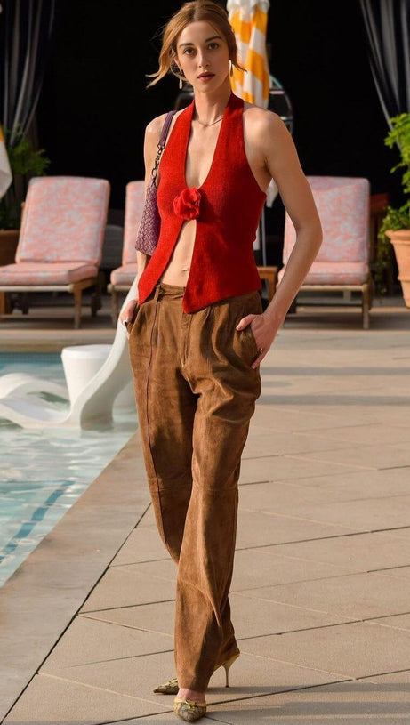 HALTERNECK FLOWER TOP IN RED