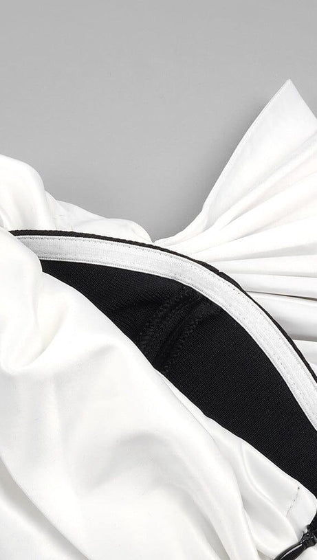 RUFFLED DETAILING SLIT MIDI DRESS IN BLACK