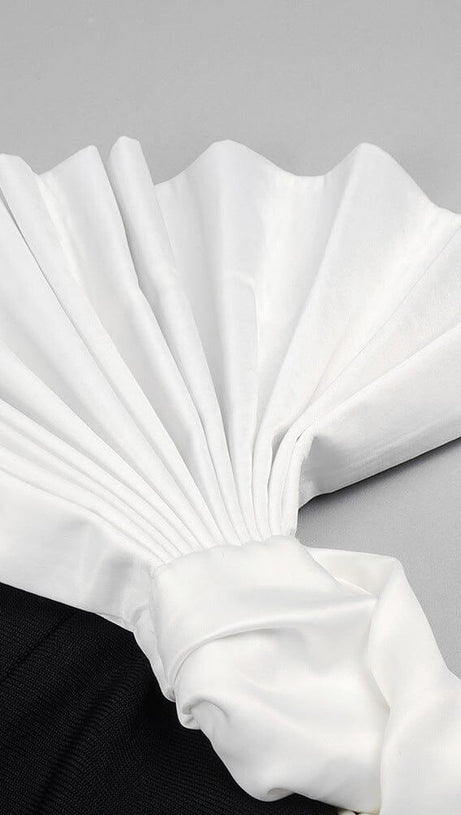 RUFFLED DETAILING SLIT MIDI DRESS IN BLACK