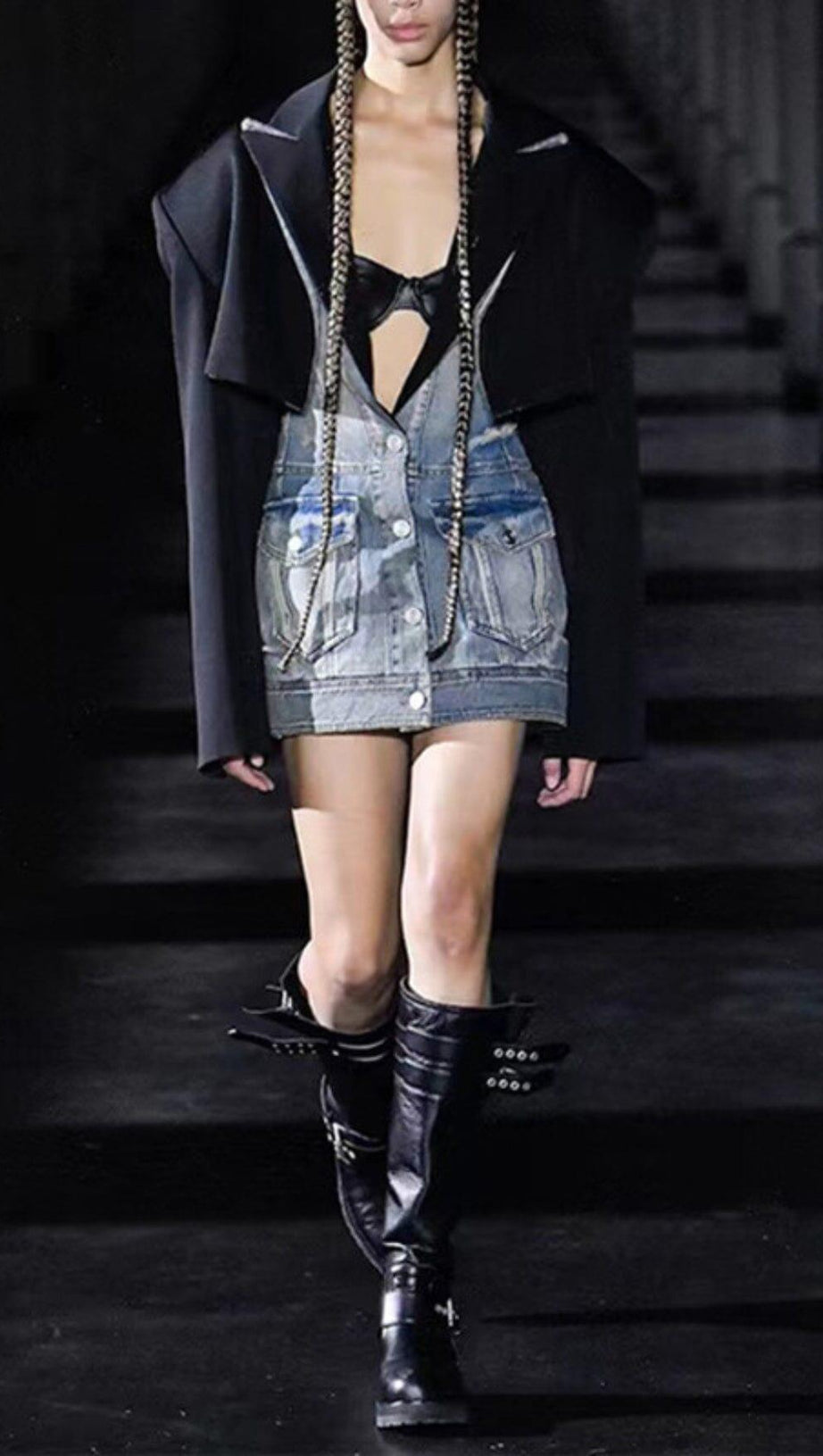 Zweiteiliger Anzug aus Denim mit Patchwork-Kragen