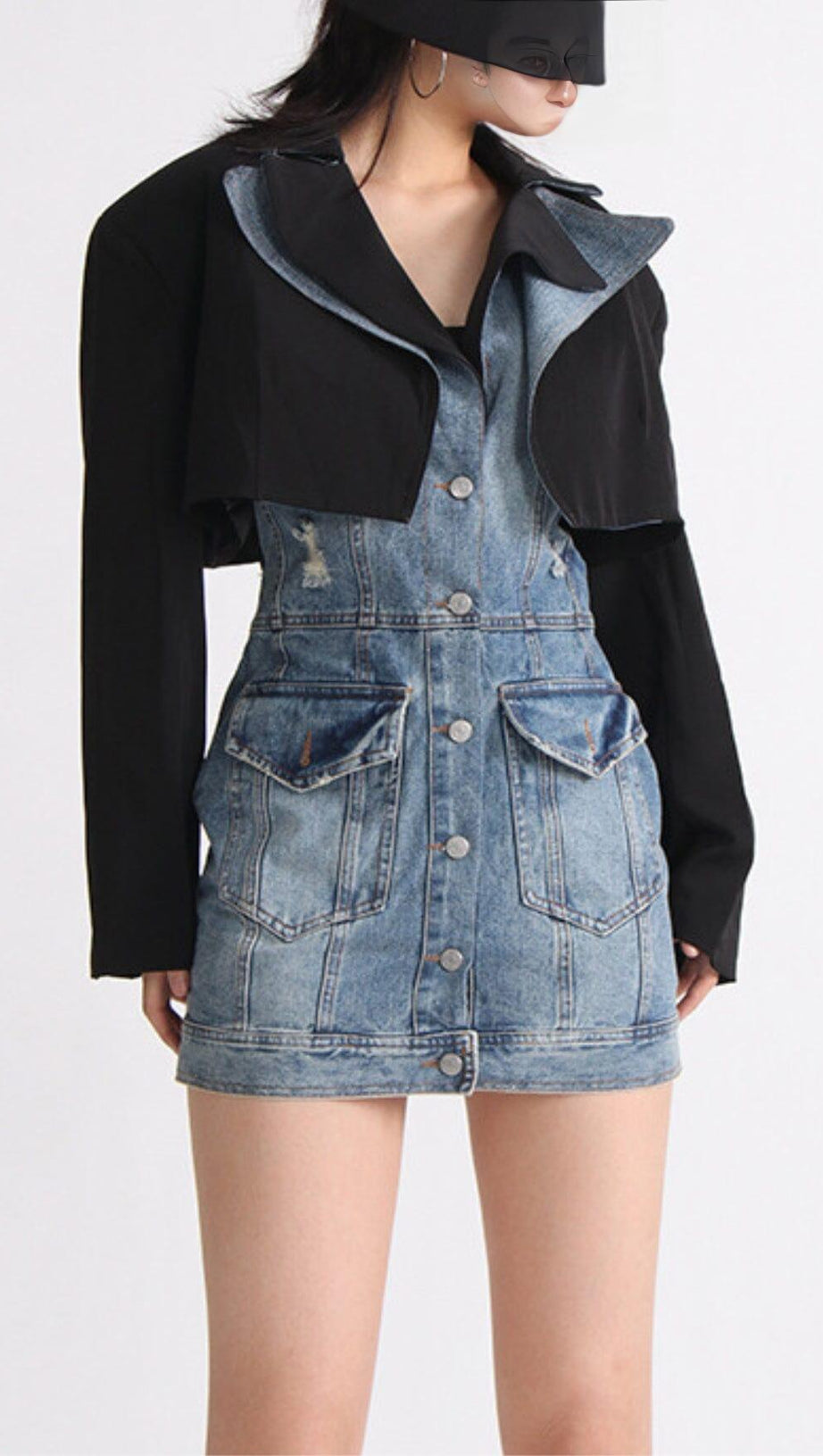 Zweiteiliger Anzug aus Denim mit Patchwork-Kragen