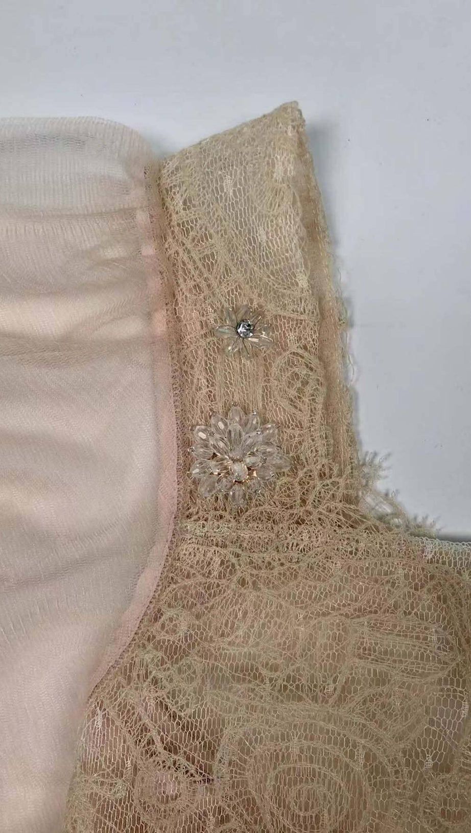 EMBROIDERY FLOWER LACE MIDI DRESS IN BEIGE