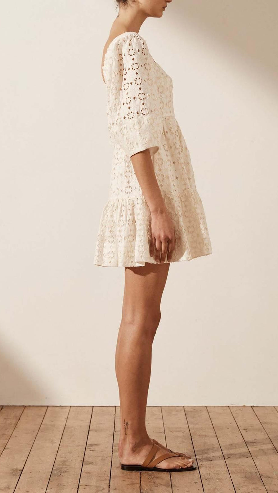 MINI ABITO IN LINO CON SCOLLO QUADRATO - RICE