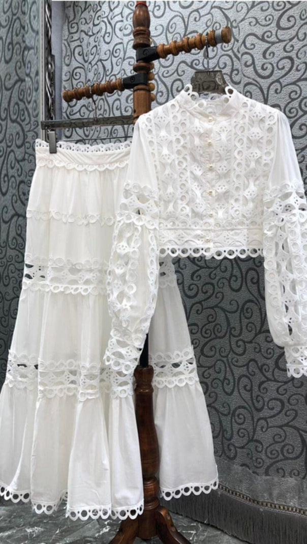 AIIZIE LONG PUFF SLEEVES FLARED TIERED MIDI DRESS IN WHITE - product image