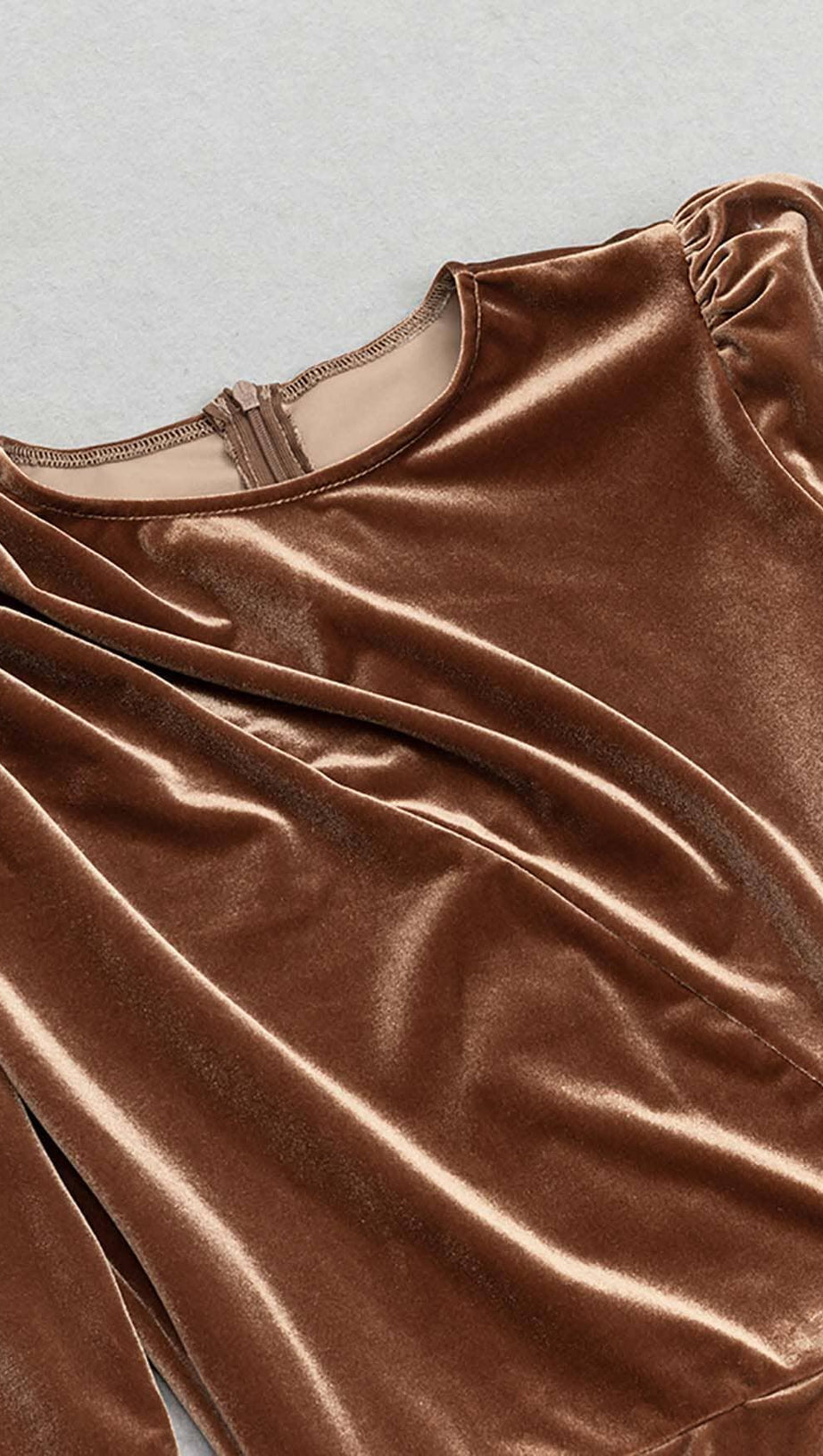 LONG SLEEVE VELVET MIDI DRESS IN BROWN