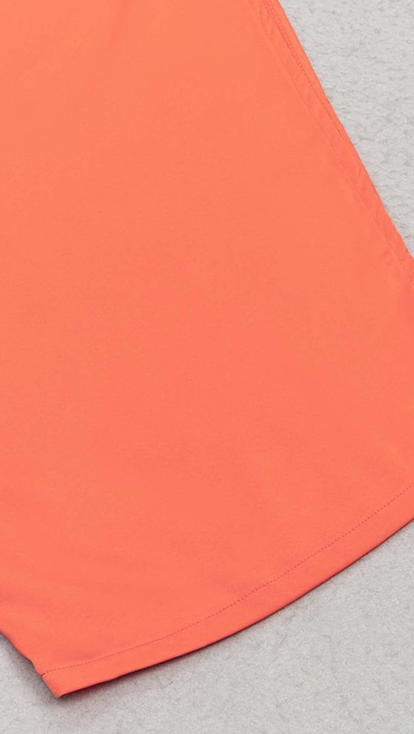 ABITO MIDI IN RASO CON SPALLE SCOPERTE IN ROSSO