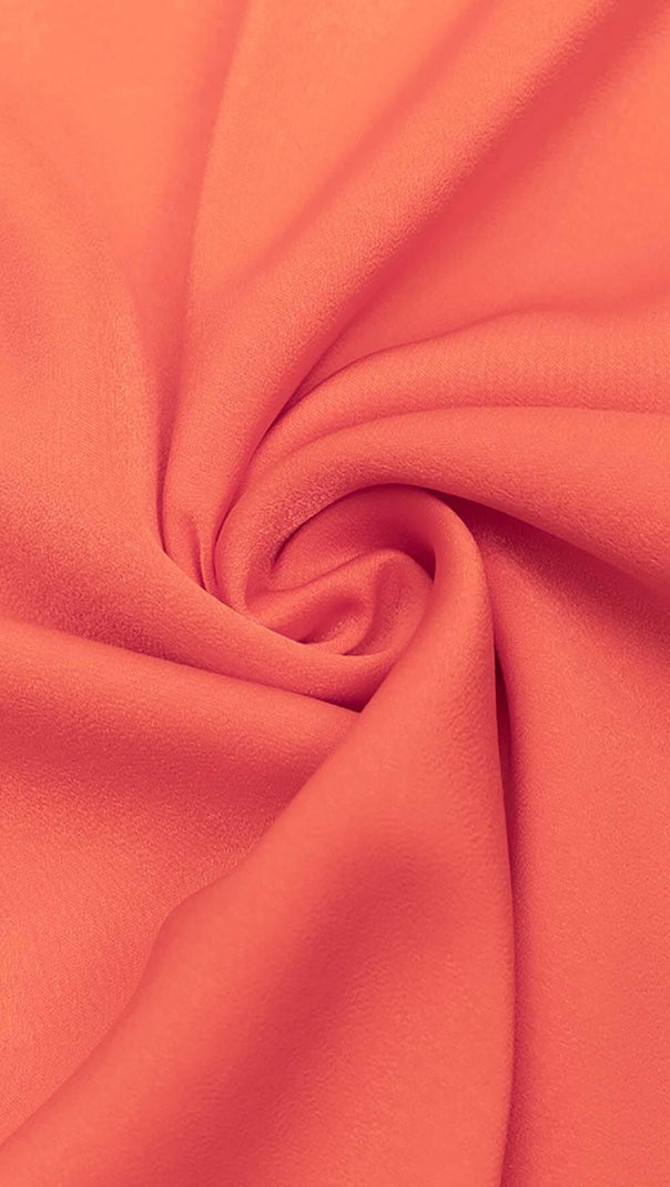 ABITO MIDI IN RASO CON SPALLE SCOPERTE IN ROSSO