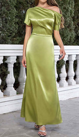 ONE SHOULDER SATIN SLIT MAXI DRESS IN GREEN