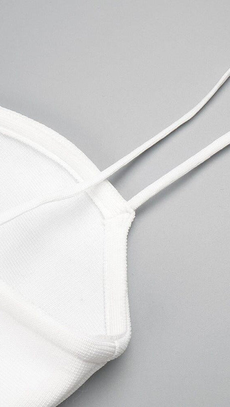 ABITO LUNGO CON INSERTI IN RETE SMERLATA IN BIANCO