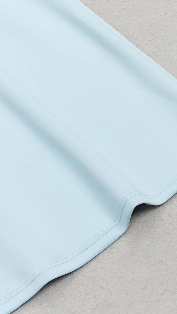 ABITO MIDI SVASATO CON SCOLLO QUADRATO IN BLU PASTELLO